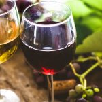 La différence entre le vin rouge et le vin blanc