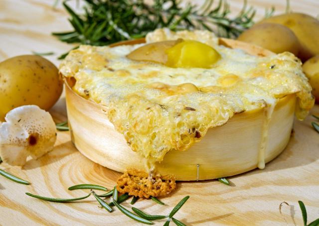 Quel vin choisir pour accompagner la raclette ? Quel vin choisir pour accompagner la raclette ?